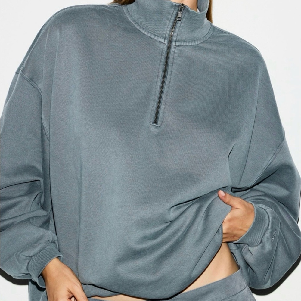 SKIMS Boyfriend oversized quarter zip NWT
